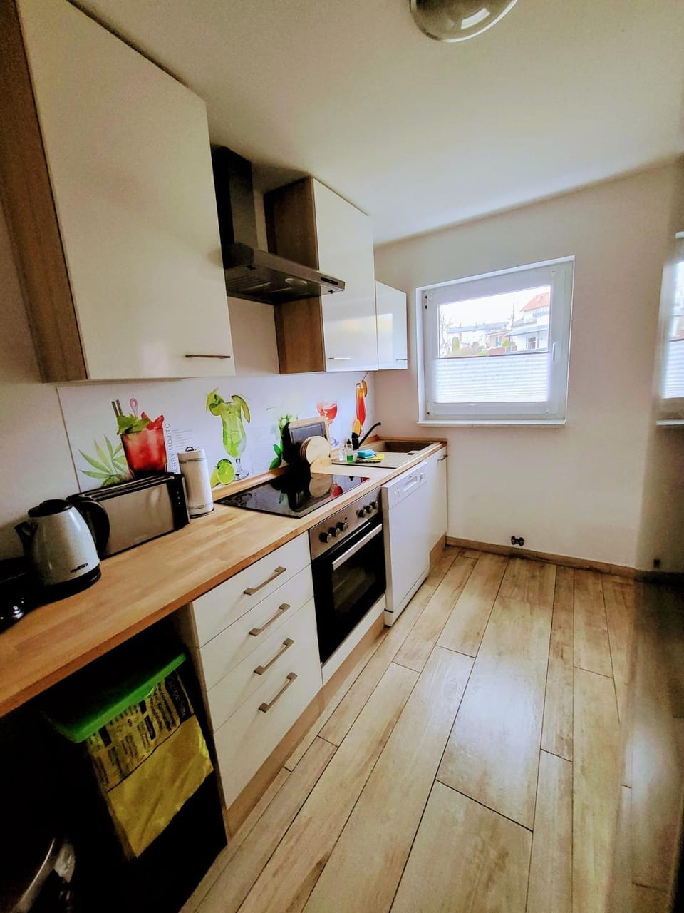 Kitchen or kitchenette, kitchen