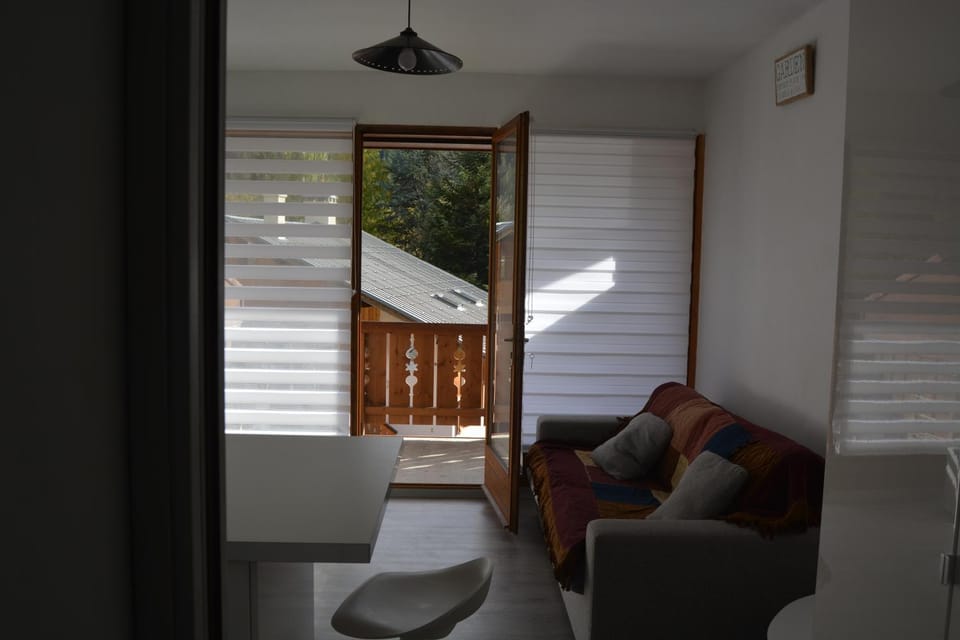 joli studio exposé sud avec terrasse Apartment in Champagny-en-Vanoise