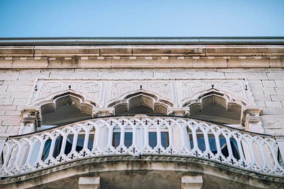 Property building, Balcony/Terrace