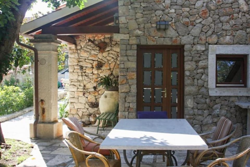 Garden, Seating area