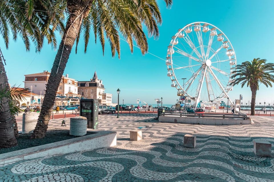 Nearby landmark, Neighbourhood, Beach