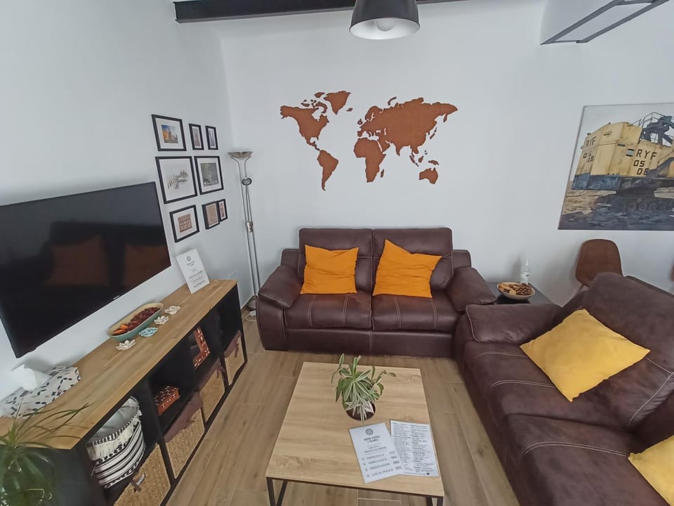 Living room, Lounge or bar
