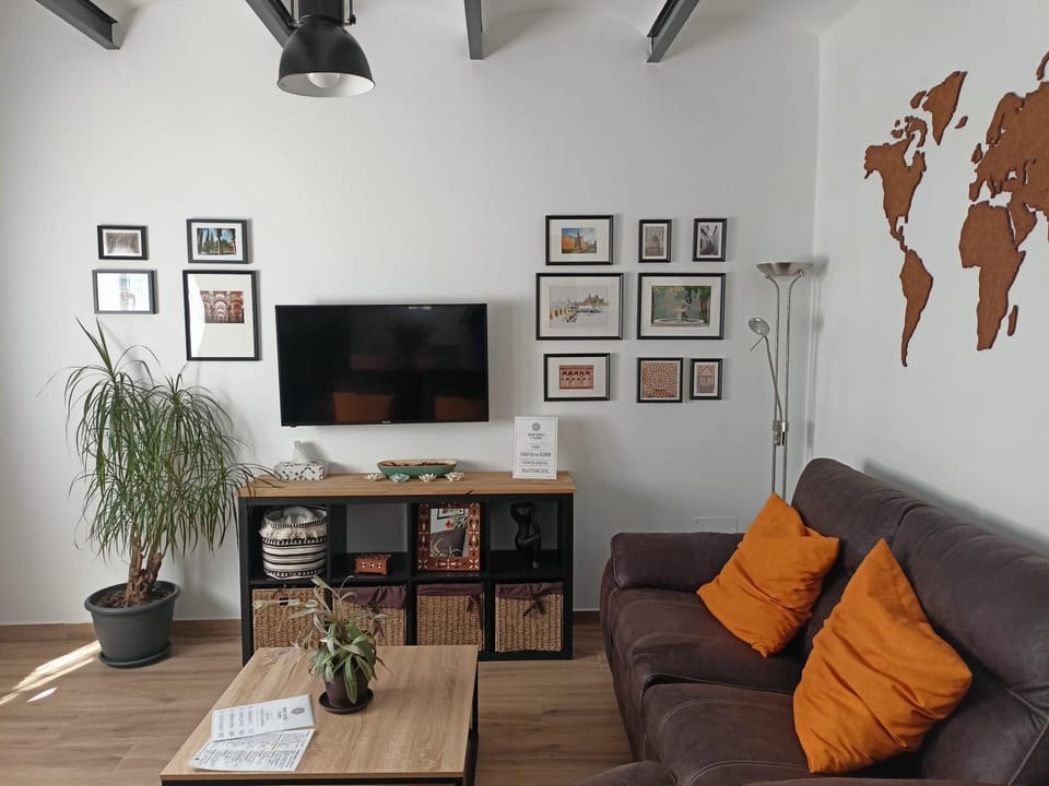 TV and multimedia, Living room, Lounge or bar