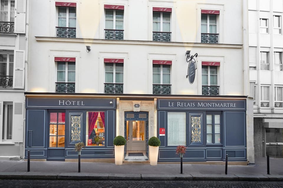 Property building, Facade/entrance