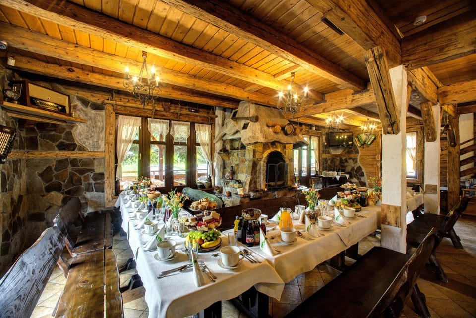 Restaurant/places to eat, Food and drinks, Food