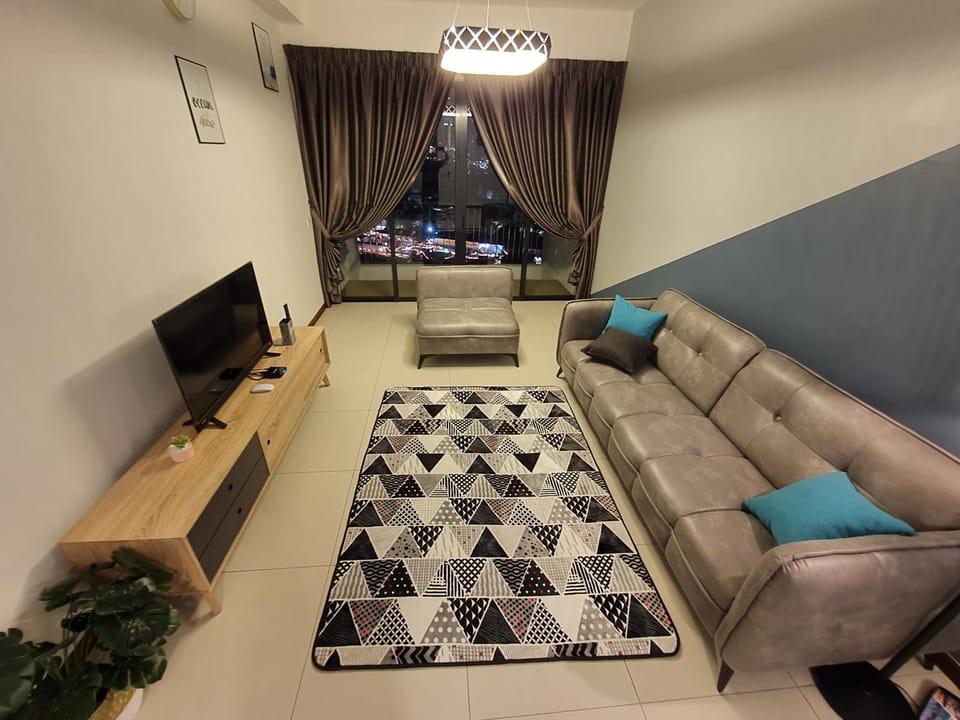 Landmark By Katana 4BR Romantic Seaview Homestay Gurney无敌海景四房套房 Apartment in George Town