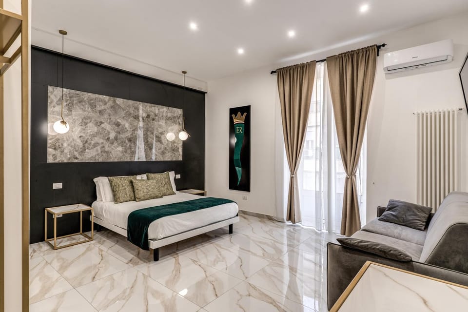 Bed, Photo of the whole room, Bedroom, air conditioner