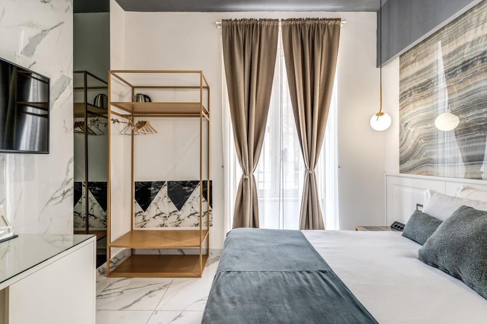 Bed, TV and multimedia, Balcony/Terrace, Photo of the whole room, Bedroom