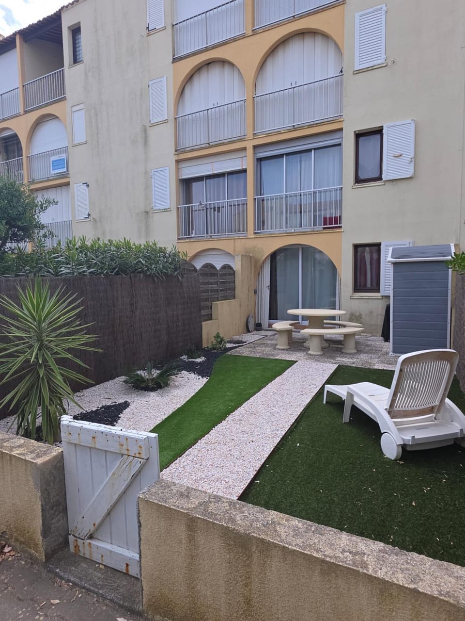 Appartement T2 avec son rez de jardin de 40 m2 5 couchages 250m de la plage et 15km de l'Arena Apartment in Fleury