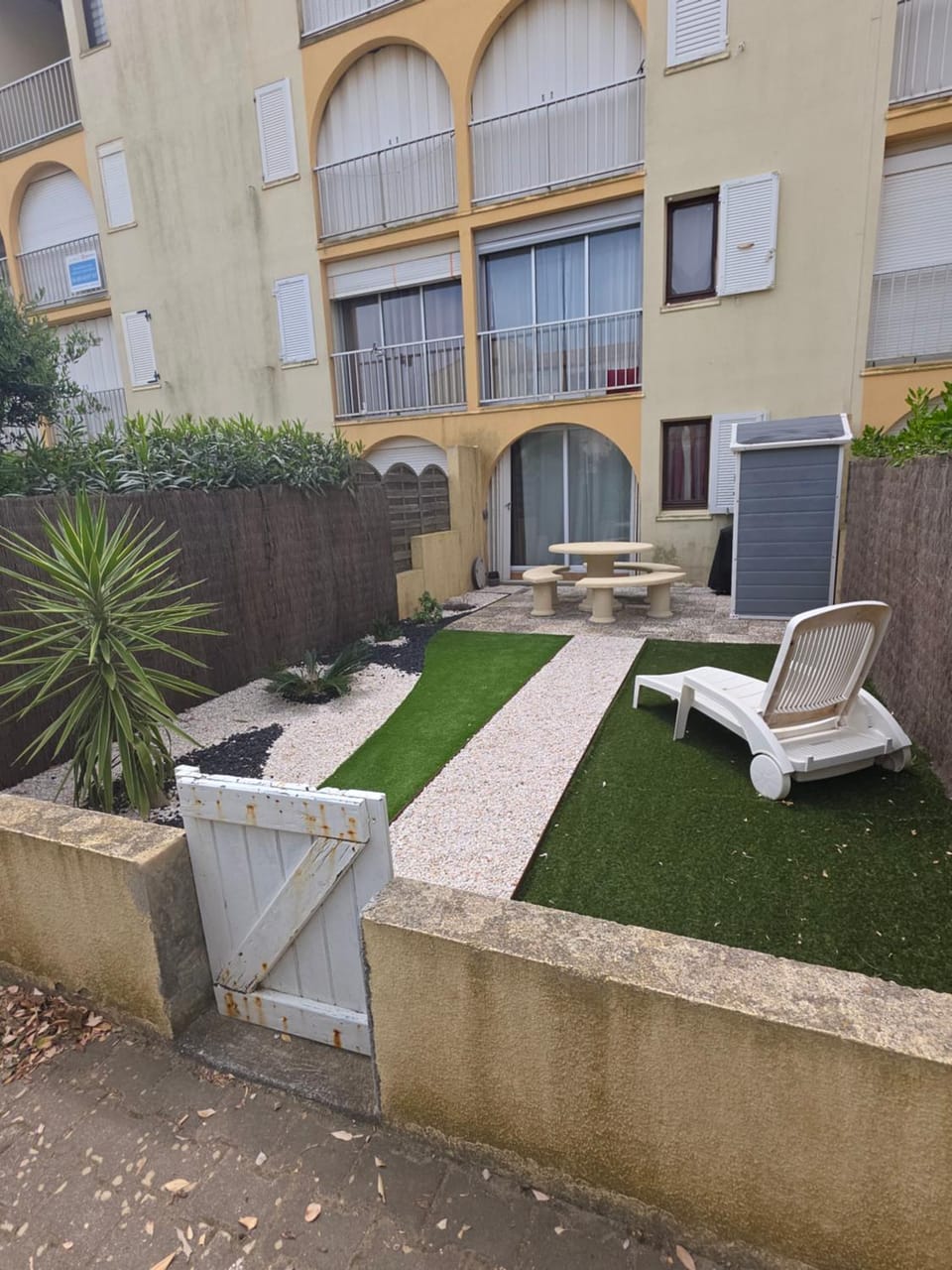 Appartement T2 avec son rez de jardin de 40 m2 5 couchages 250m de la plage et 15km de l'Arena Apartment in Fleury