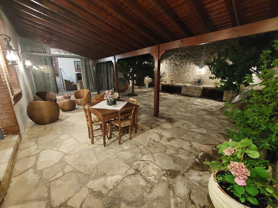 Patio, Night