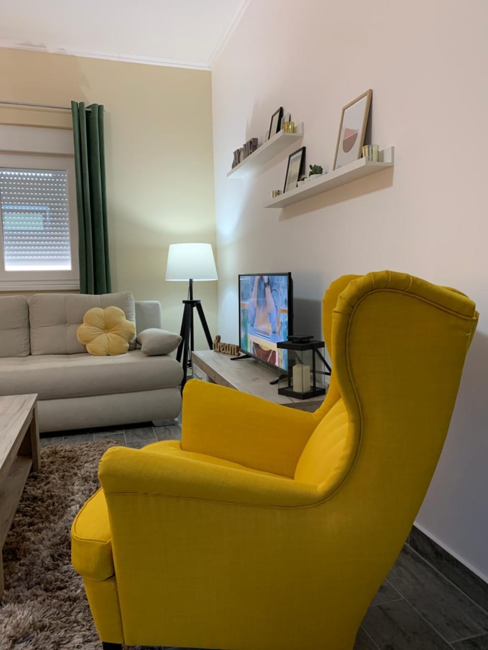 Living room, Dining area