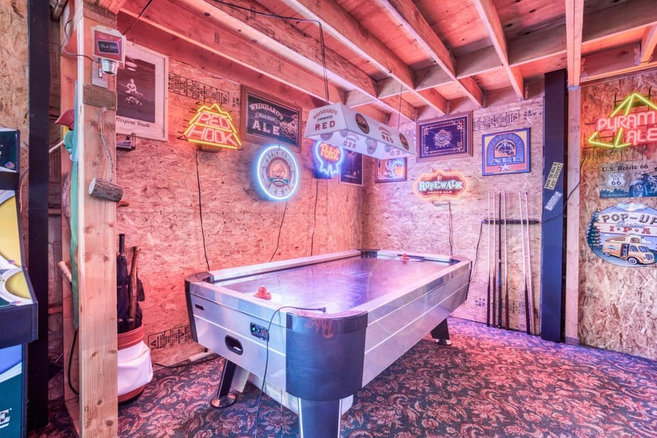 Incredibly Unique Bar Inspired Home with Private Hot Tub and near the Beach Dogs OK House in Rockaway Beach