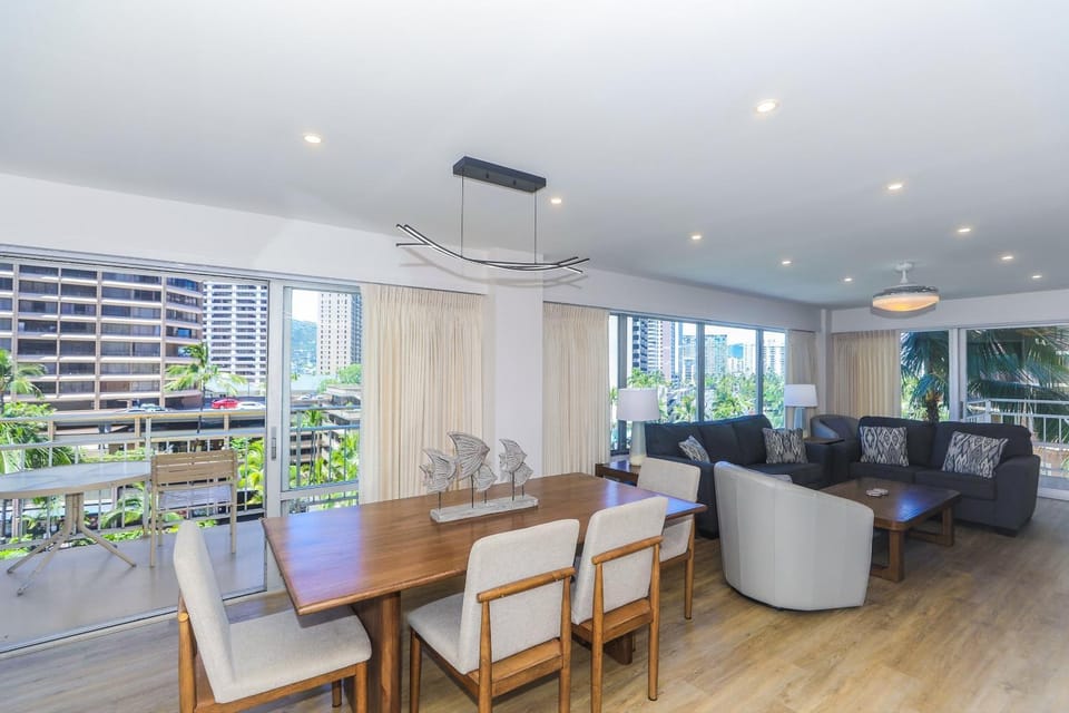 Fully Furnished Ilikai Tower 525 Condo With Free Wifi, Near Best Waikiki Beaches! Apartment in Honolulu