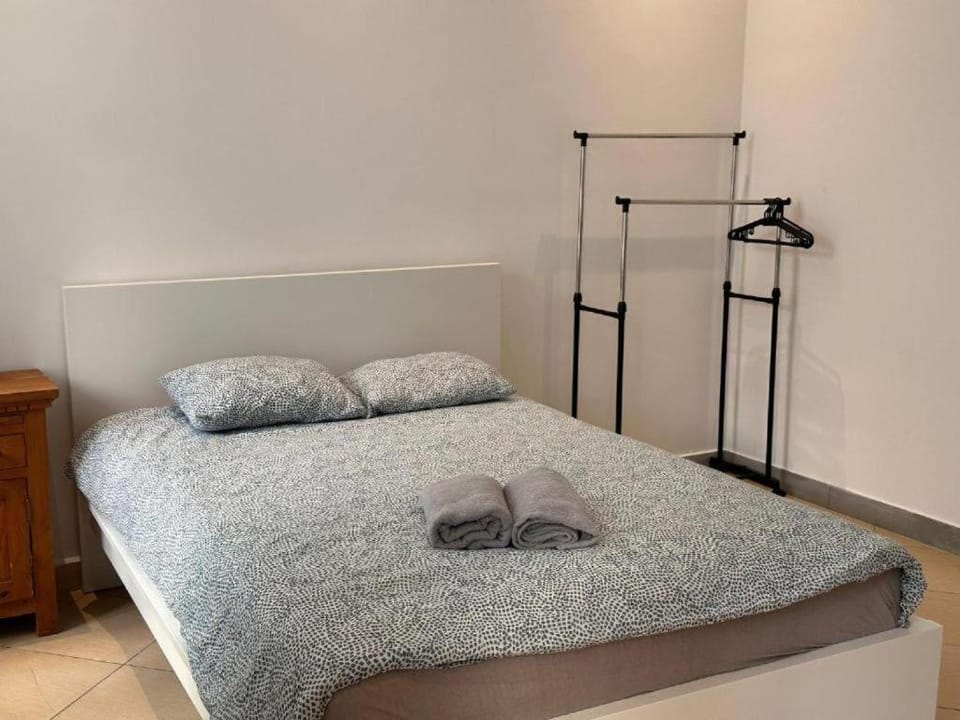 Gołębia 4 Rooms Apartment in Poznan