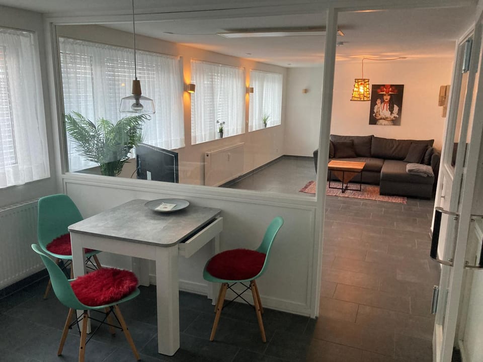Seating area, Dining area, kitchen