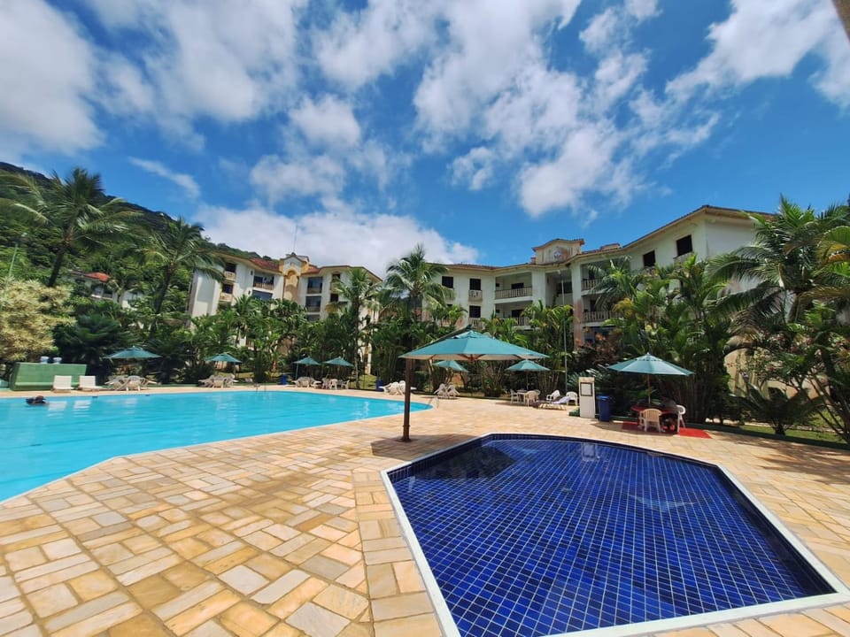 Property building, Restaurant/places to eat, Swimming pool