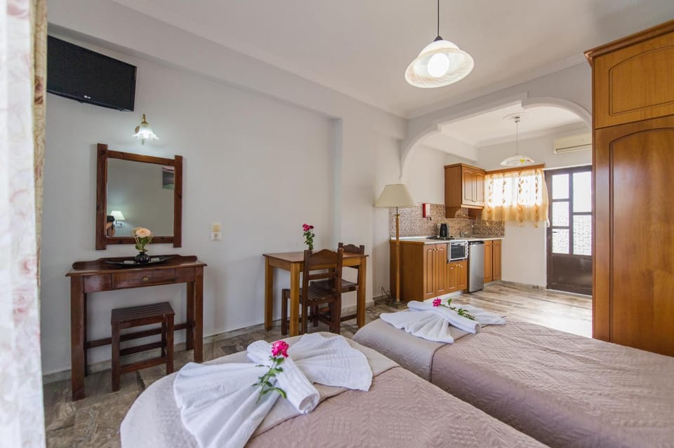 MAKIS STUDIOS Hotel in Corfu, Greece
