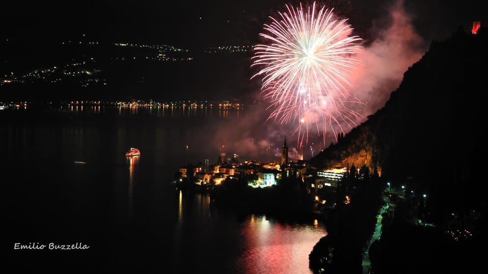 CASA IN RIVA AL LAGO House in Province of Lecco