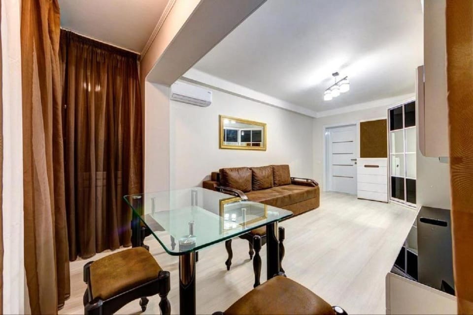 Шикарная 2к квартира бульвар Дружбы Народов 8а Apartment in Kiev City - Kyiv