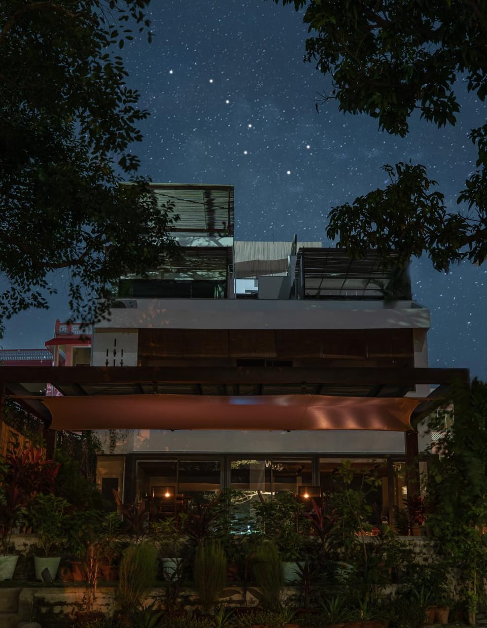 Facade/entrance, Night