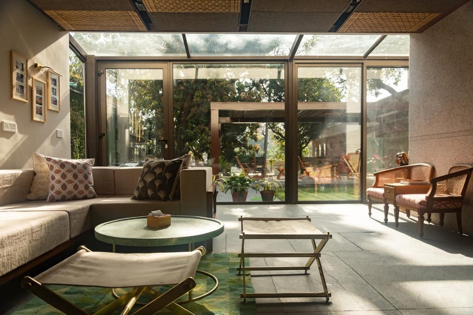 Living room, Seating area
