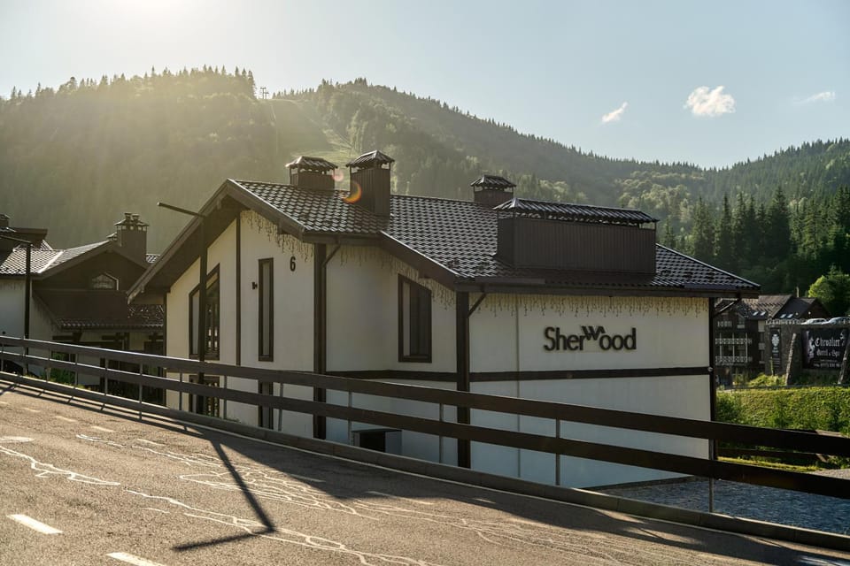 Property building, Facade/entrance, Natural landscape, Mountain view