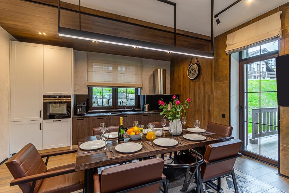 Coffee/tea facilities, Kitchen or kitchenette, Seating area, Dining area, oven, pet friendly, stove