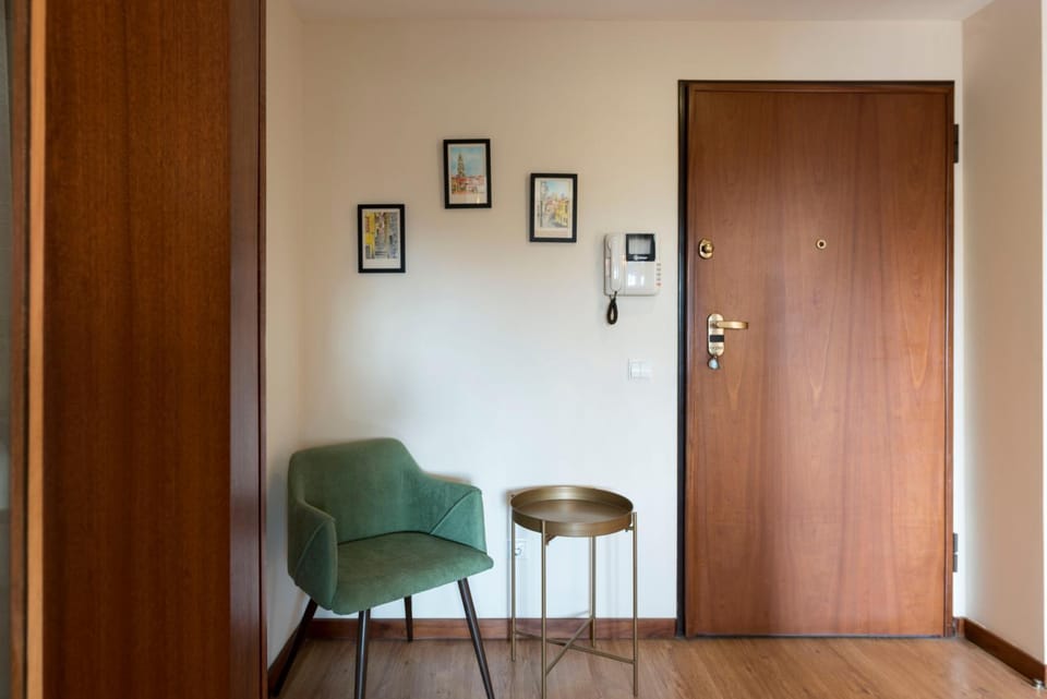 LovelyStay - Homey Feeling Flat w/ Free Parking Apartment in Porto