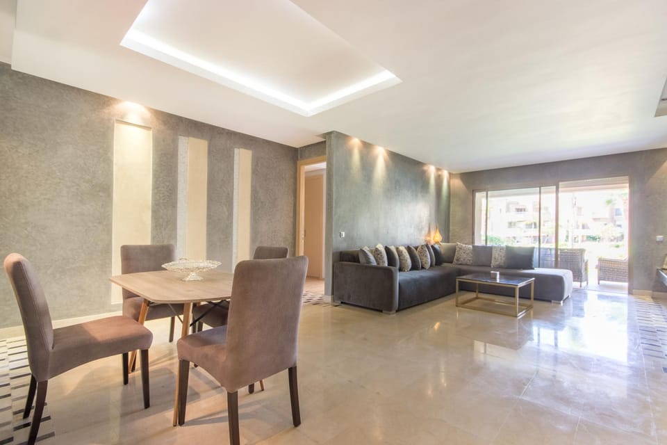 Living room, Seating area, Dining area