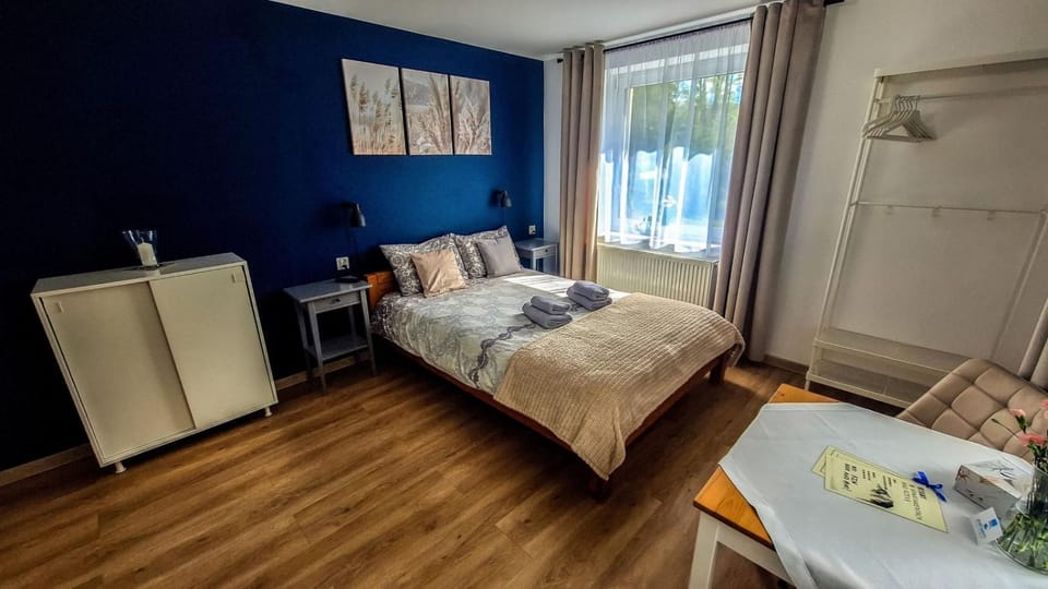 Bedroom, Garden view
