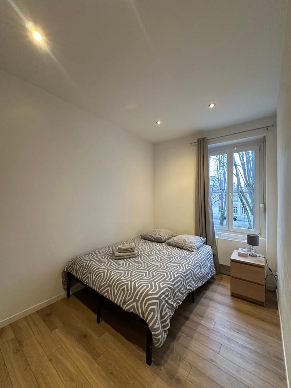Bed, Bedroom
