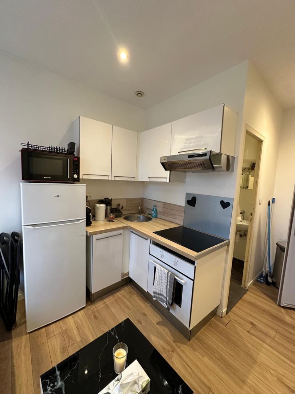 Kitchen or kitchenette, stove