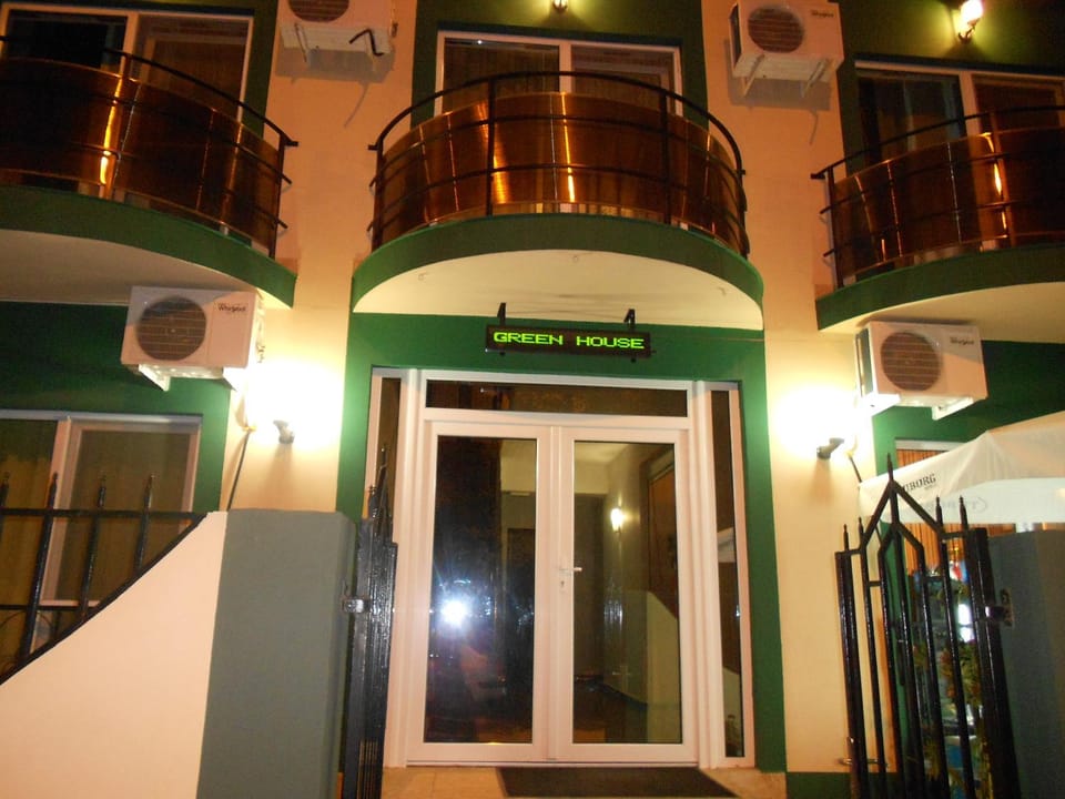 Green House 1 Bed and Breakfast in Eforie Nord
