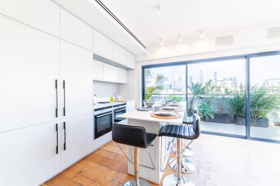 Breathtaking Duplex Penthouse near Rothschild BLVD Apartment in Tel Aviv-Yafo