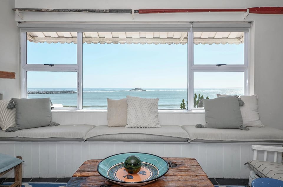 Living room, Sea view