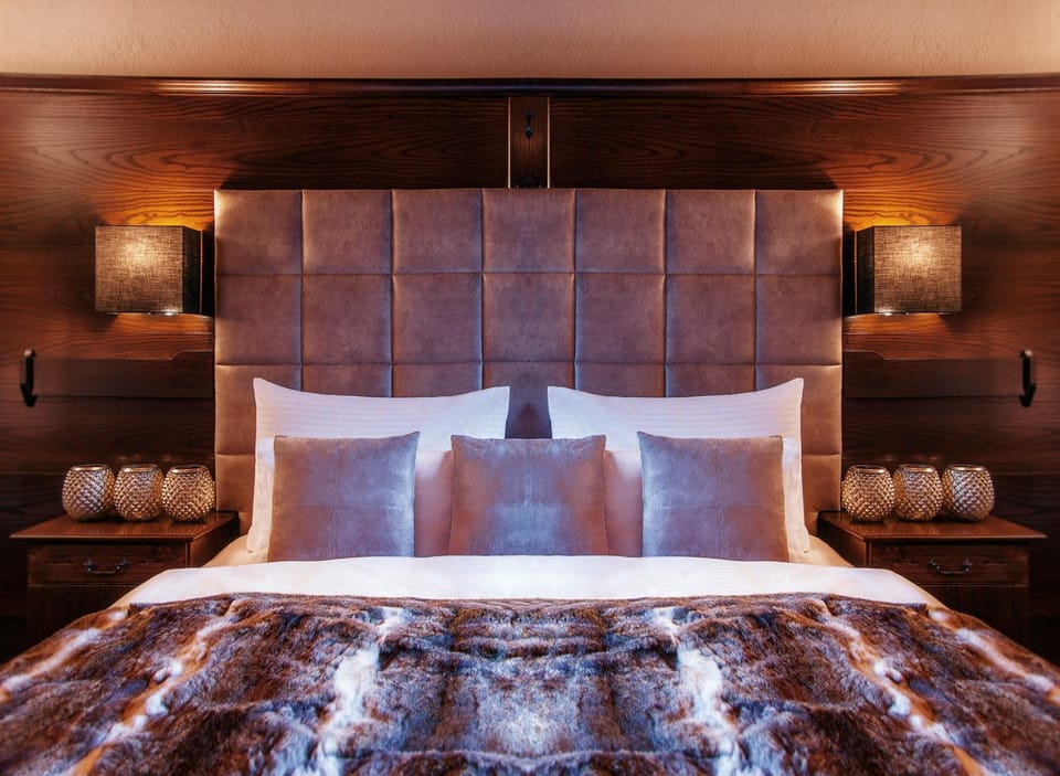 Bed, Winter, Bedroom