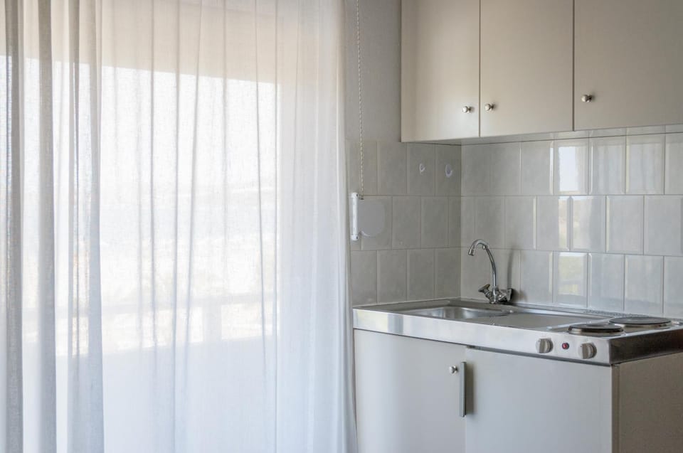 Balcony/Terrace, Kitchen or kitchenette, stove