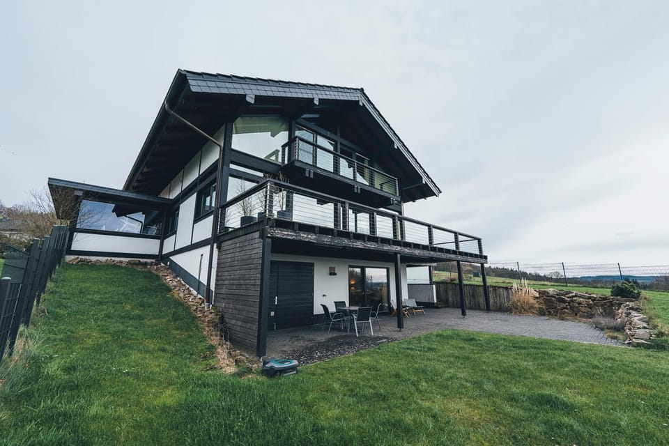 Property building, Natural landscape, Garden view
