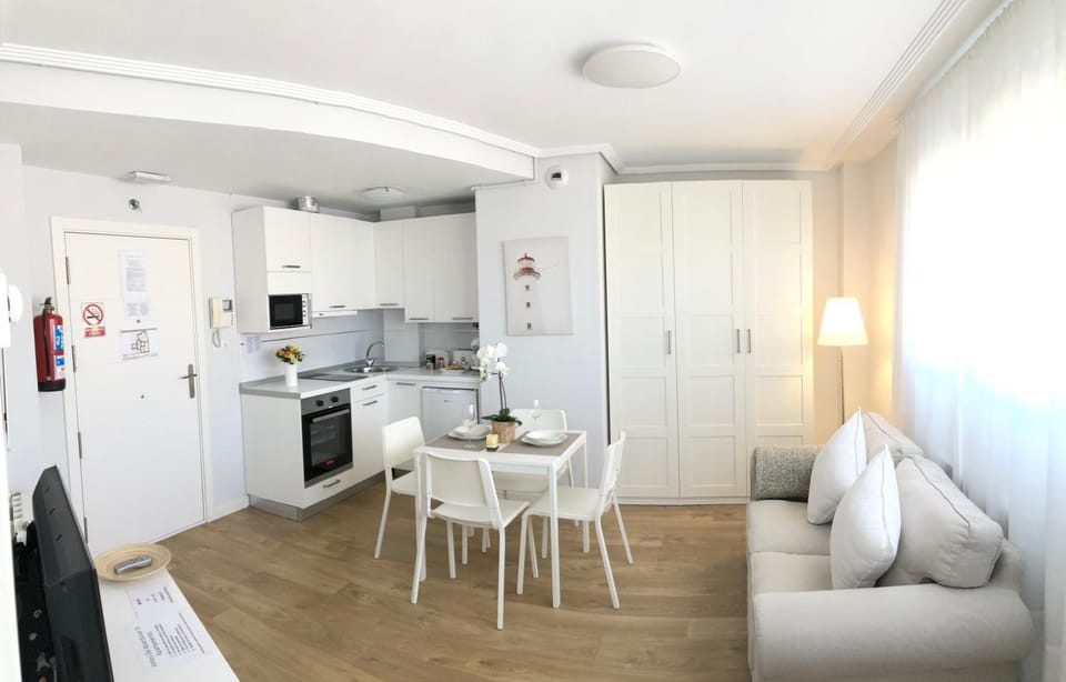 TV and multimedia, Lounge or bar, Dining area, kitchen