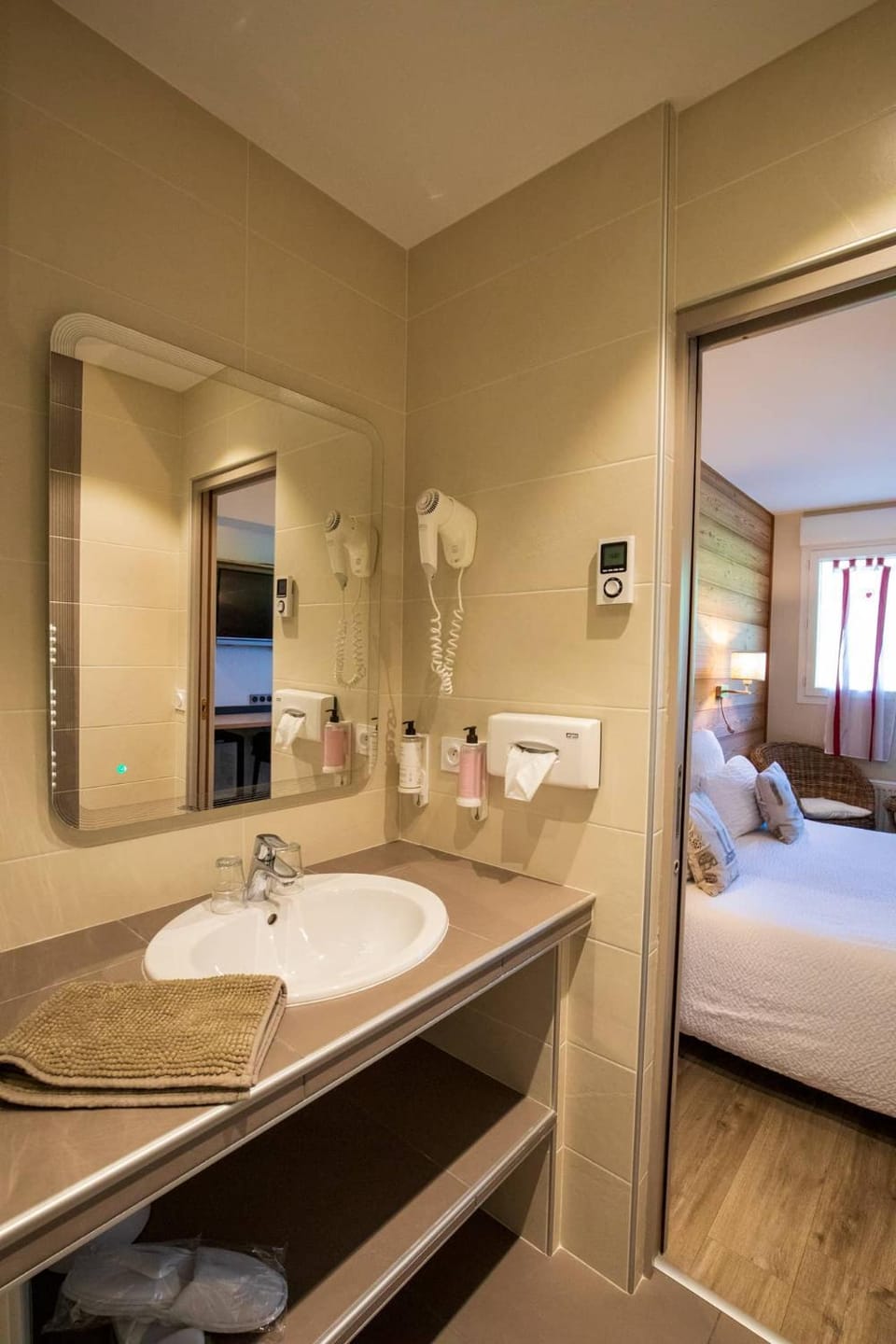 Logis Le Vernay Hotel in Auvergne-Rhône-Alpes