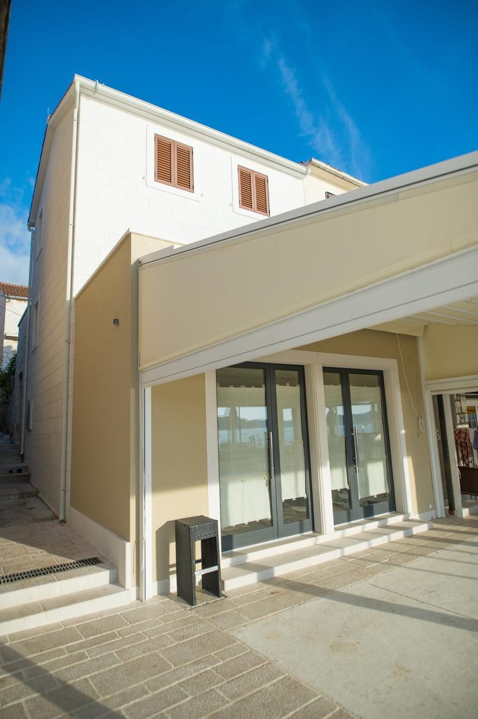 Property building, Facade/entrance