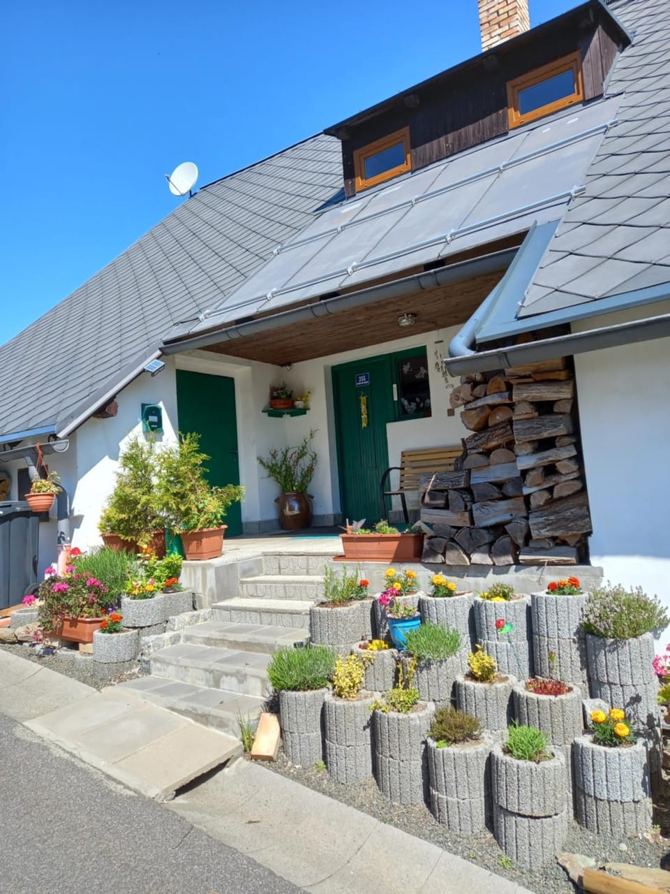 Stodola Vysoké House in Lower Silesian Voivodeship