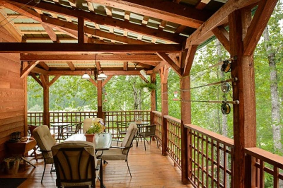 Balcony/Terrace, Garden view, Mountain view, River view