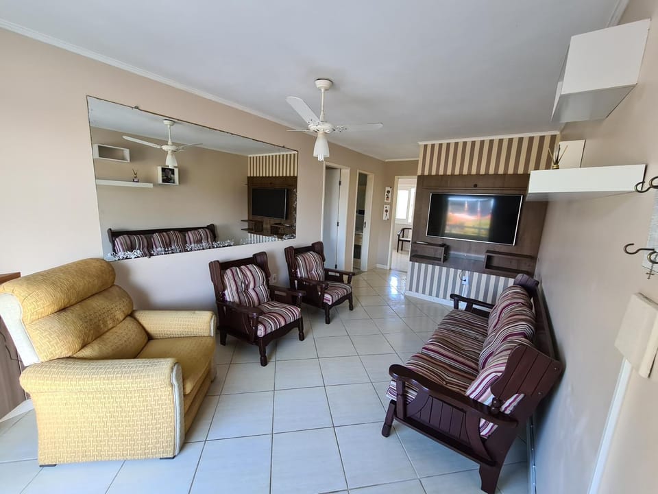 Communal lounge/ TV room, TV and multimedia, Living room, Seating area