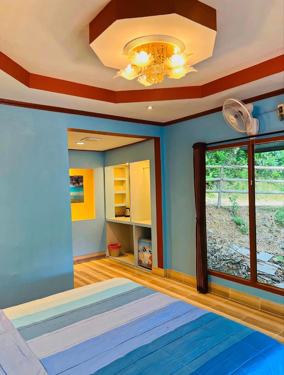 Photo of the whole room