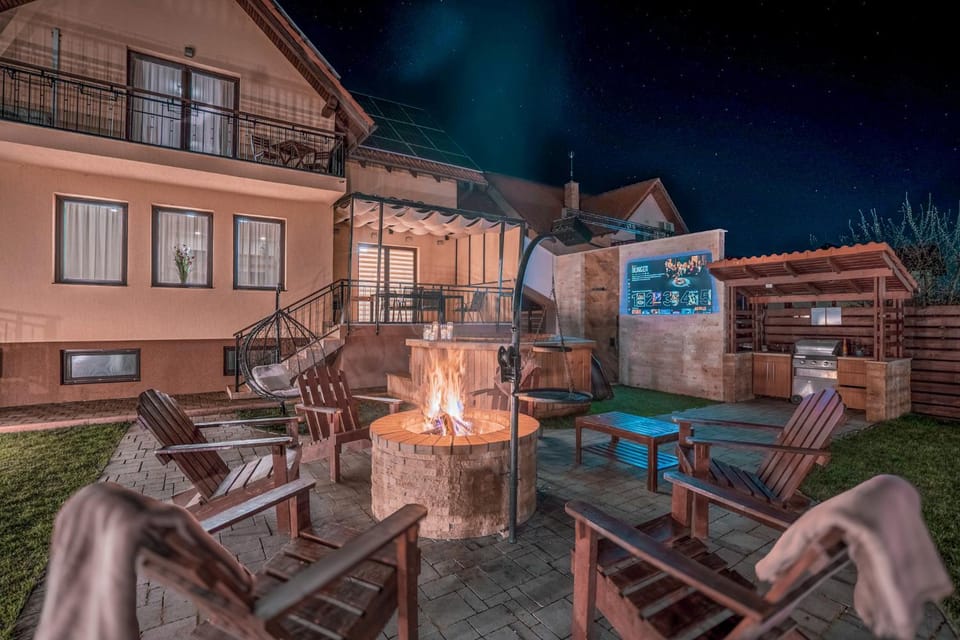 Roots Villa Redwood Bed and Breakfast in Brasov