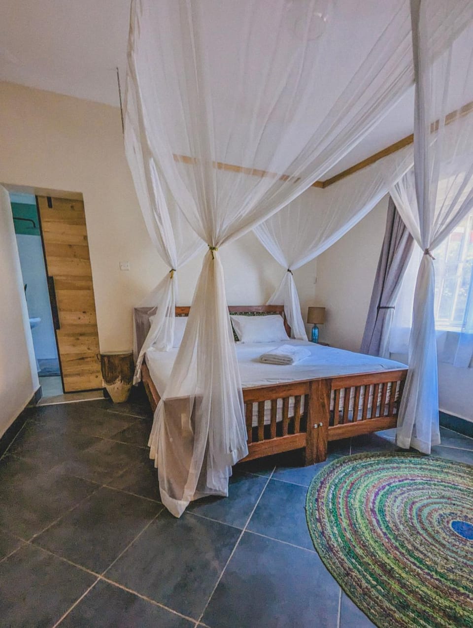 Muti Entebbe Bed and Breakfast in Uganda