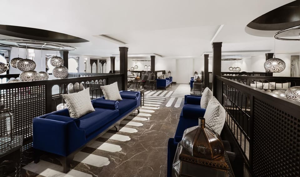 Lounge or bar, Seating area