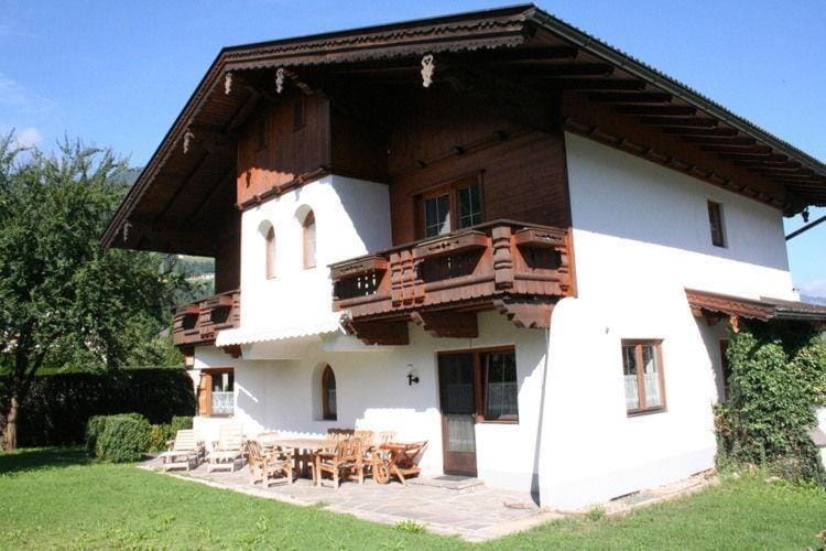 Chalet Neuhaus House in Uderns